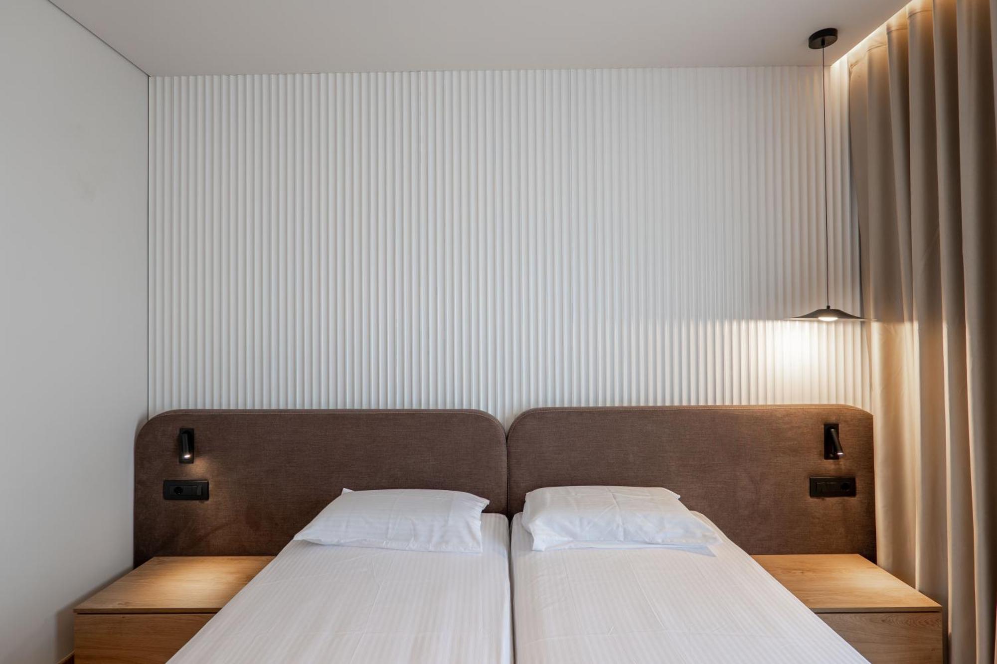 Kamara Rooms Sarande Bagian luar foto