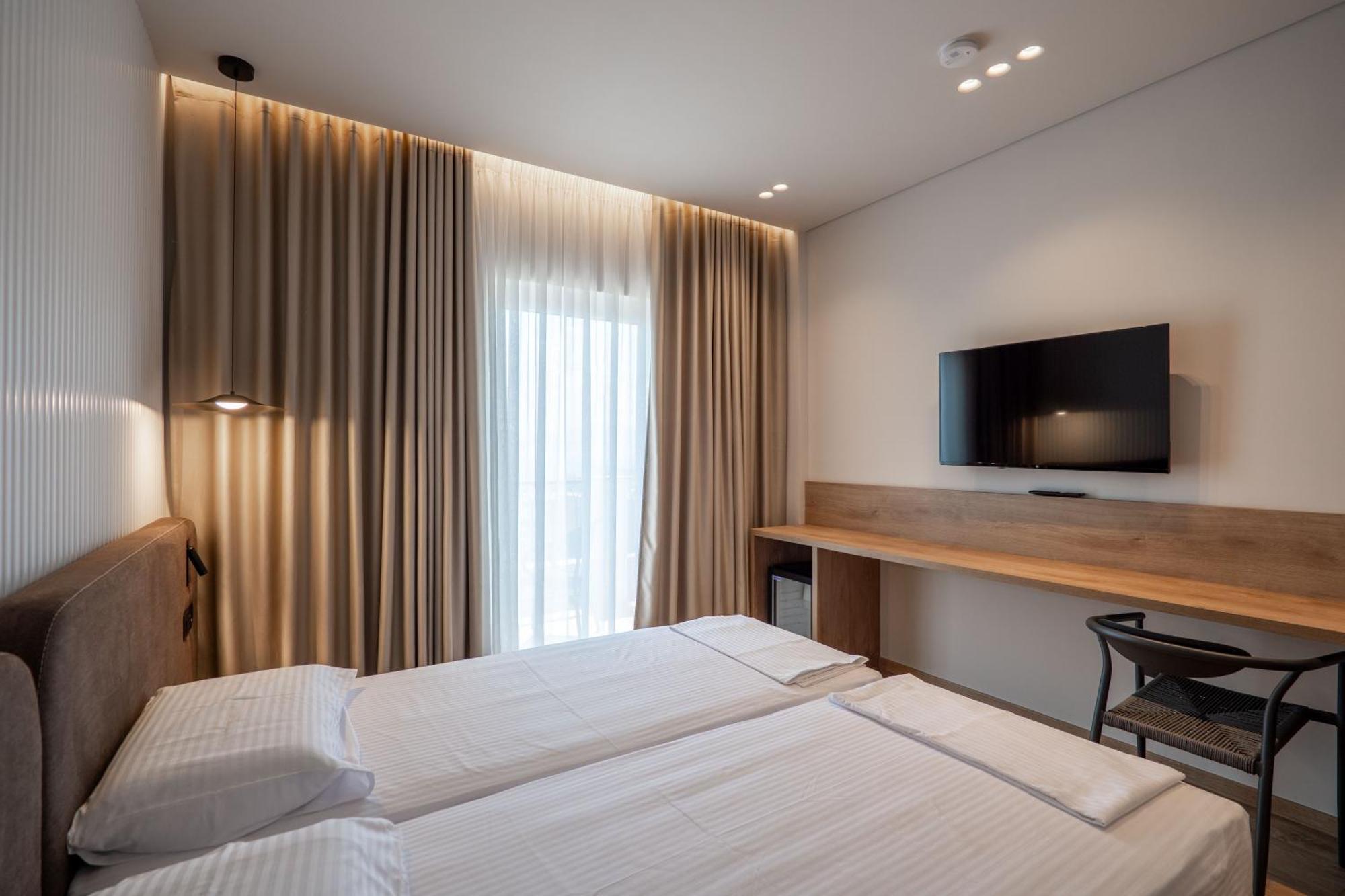 Kamara Rooms Sarande Bagian luar foto