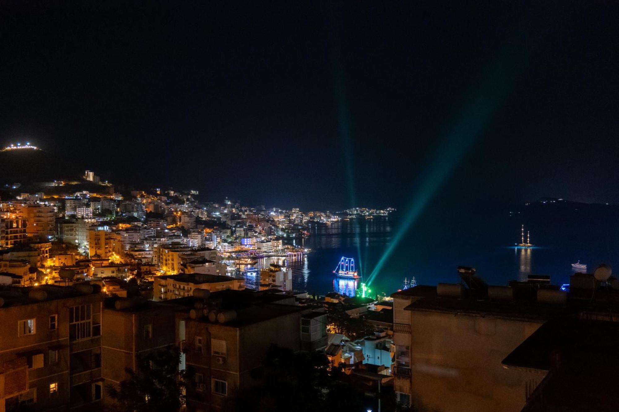 Kamara Rooms Sarande Bagian luar foto