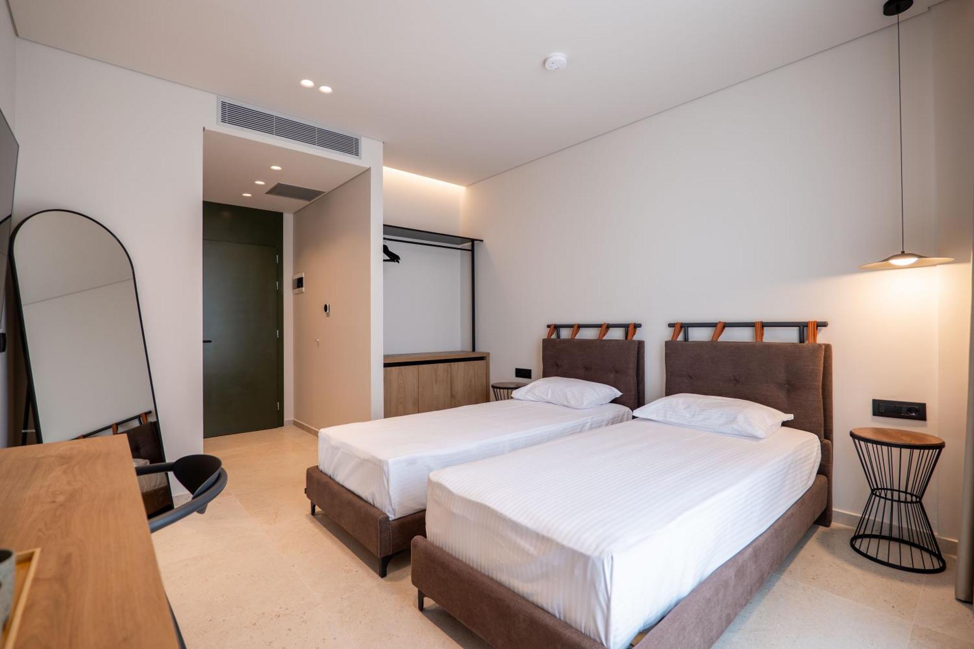 Kamara Rooms Sarande Bagian luar foto