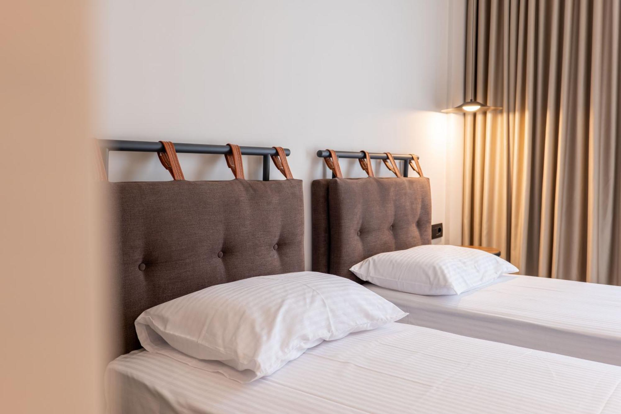 Kamara Rooms Sarande Bagian luar foto