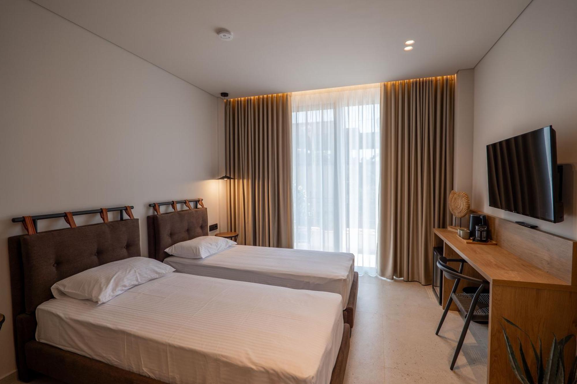 Kamara Rooms Sarande Bagian luar foto